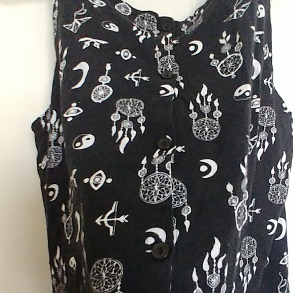 Black patterned top - Picture 3 of 3